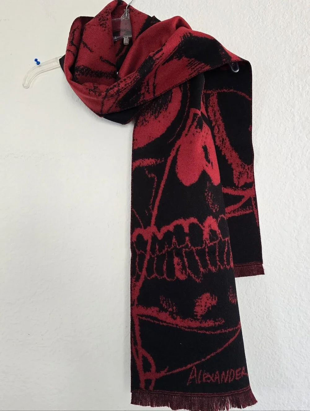 Alexander McQueen Wool Scarf Black Red